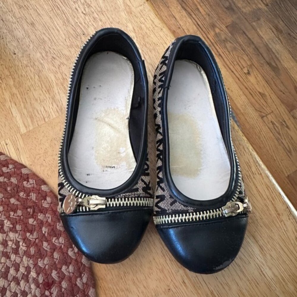 Michael Kors Kids Black & Beige Flats Shoes Zipper Detail Girl Size 12